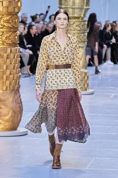  ChloÃ RTW Fall 2020 at Paris fashion Week Chloe Fall Winter 2020/2021 Rea.. 스톡 사진