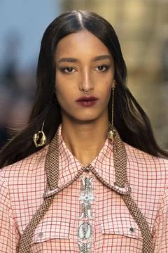  ChloÃ RTW Fall 2020 at Paris fashion Week Chloe Fall Winter 2020/2021 Rea.. Foto stock