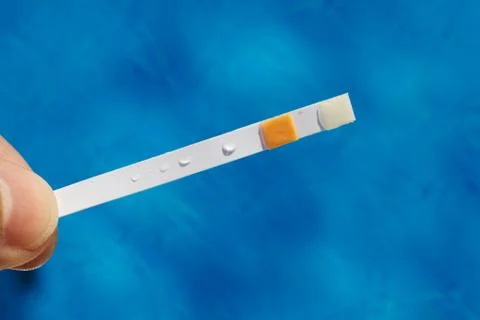 Chlorine and ph testing in pool Stock Photos