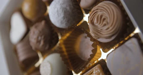 Chocolate box close up studio, vertical Vídeo Stock 242123479