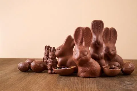 Chocolate bunnies and easter eggs celebrating spring holiday 스톡 사진