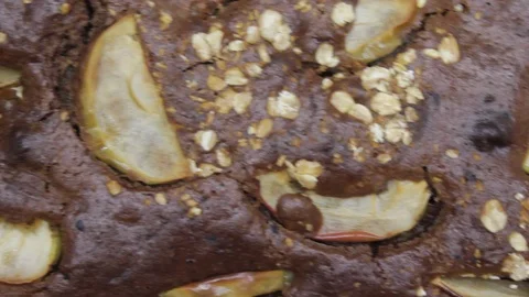 Chocolate cake with apples Video stock 117464589