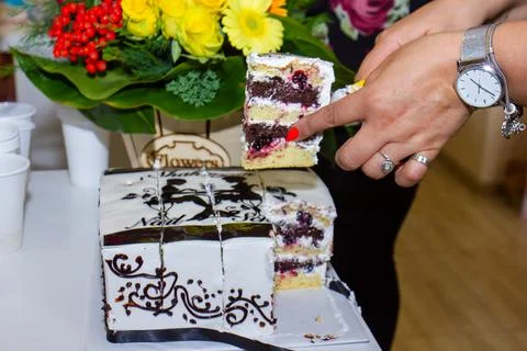 Chocolate cake on the table, chocolate cake on a plate Stock-Fotos
