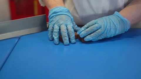 Chocolate Candies Process Making Master Factory Worker. 库存影片 346406380