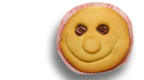 Chocolate filled smiling pastry Stock-Footage 8847995
