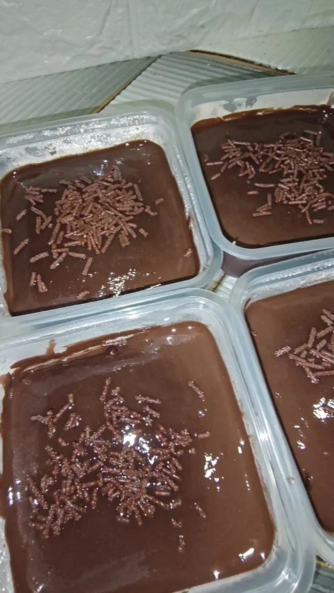 Chocolate Moist Cake Dessert Macro Footage Video stock 318299152
