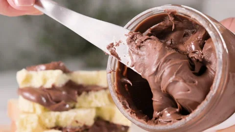Chocolate paste. Nut-chocolate paste 動画素材 196123269