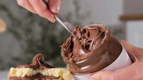 Chocolate paste. Nut-chocolate paste 動画素材 197112386