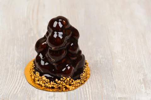 The chocolate pastry on the table Foto stock