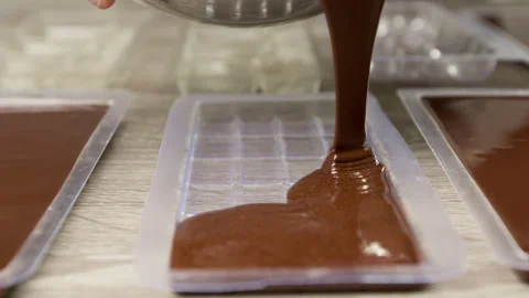 Chocolate is prepared in the form of a bar. Sweets. Video stock 218424887