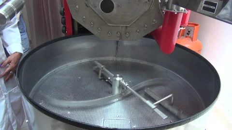 Chocolate production empty roasting machine, cooling part Vídeos de archivo 60364252