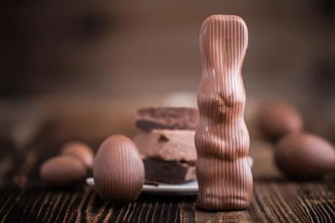 Chocolate rabbit and Easter eggs Stock Photos