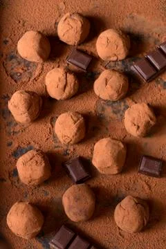 Chocolate truffles Фото