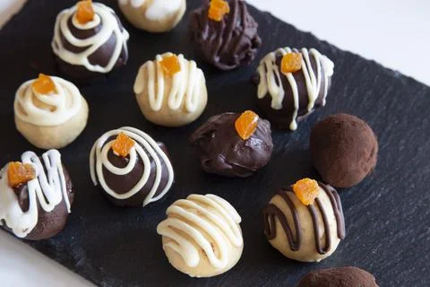 Chocolate truffles Фото