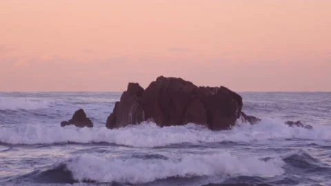 Chooam beach on ocean wave of rock 库存影片 162628811
