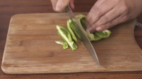 Chopping Bell Pepper Vídeos de archivo 77015576