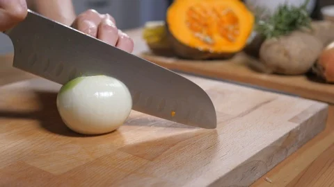 Chopping onion  zoom Stock Footage 104552406
