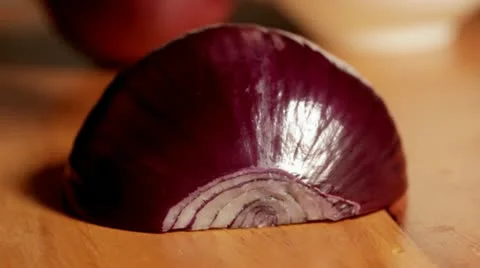 Chopping Red Onion Видео 17032742