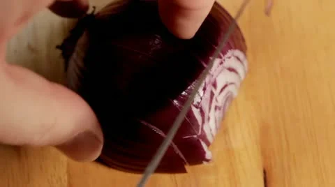 Chopping Red Onion Видео 17047126