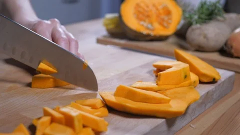 Chopping squash  zoom Stock Footage 104552311