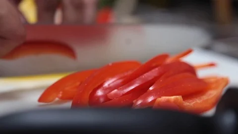 Chopping Yellow Peppers 스톡 동영상 88977655