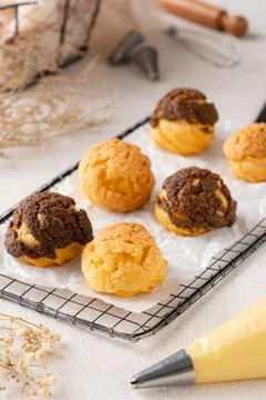 Choux pastries Foto stock