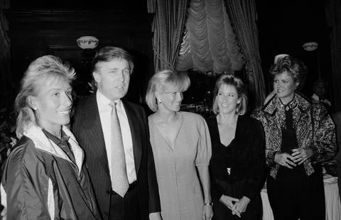 Chris Evert, Judy Nelson, Donald Trump, Martina Navratilova, and Linda Evans Stock Photos