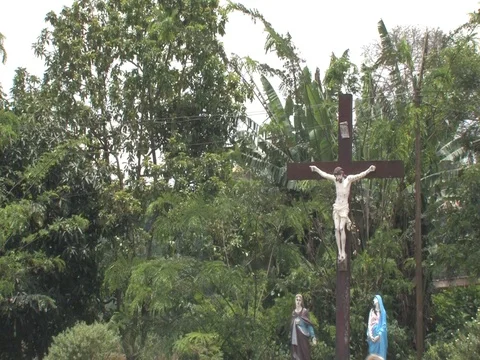 Christ on the cross in the city Video stock 80493270