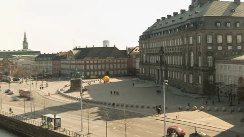 Christiansborg copenhagen timelapse Stockbeeldmateriaal 213970942