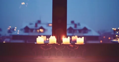 Christmas Candles Burning on the window, Winter View. 4K SLOW MOTION 120 fps 스톡 동영상 68823015