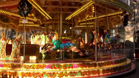 Christmas carousel, National History Museum, London winter 2021 스톡 동영상 166364604