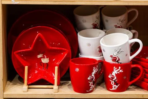 Christmas Ceramic Tableware with Gingerbread Man Pattern and Star Shaped Plat 스톡 사진