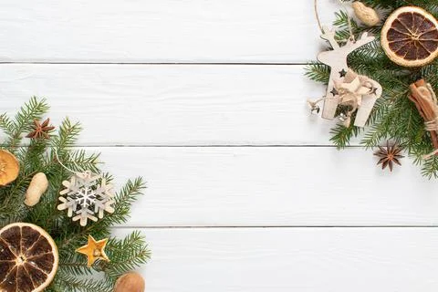 Christmas composition with branches of a Christmas tree and eco-natural decor Foto stock
