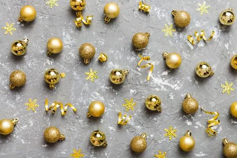 Christmas composition. a pattern of christmas balls on colored background. Fl 写真素材