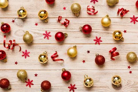 Christmas composition. a pattern of christmas balls on colored background. Fl 写真素材