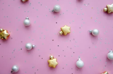 Christmas composition. A pattern of christmas balls and stars decorations 스톡 사진