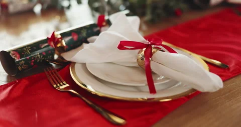 Christmas, decoration and setting on table for lunch, dinner and feast for Stockbeeldmateriaal 312914285
