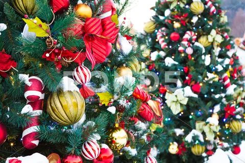 Christmas decoration with snow Stock-Fotos