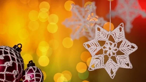 Christmas decorations against fast blinking blurry lights Video stock 80948585