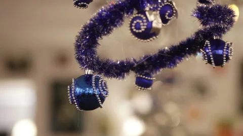 Christmas decorations from ceiling Vídeos de archivo 45749097