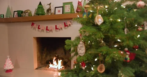 Christmas fireplace 1 Vídeos de archivo 235745449