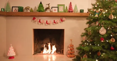 Christmas Fireplace 2 Vídeos de archivo 235745461