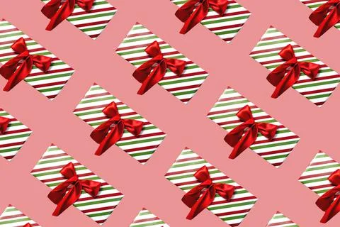 Christmas gift pattern pink background medium fragments Stock-Fotos