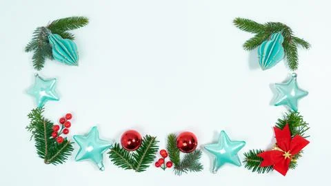 Christmas greeting card. Rectangular frame of spruce twigs, Christmas decorat Foto stock