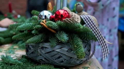 Christmas handcrafted composition on master class blurred background, close-up Vidéo 83640973