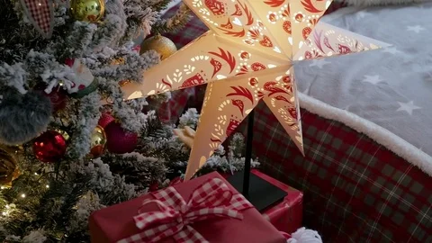 Christmas interior in the studio. large plan. Christmas red gifts Vidéo 85233335