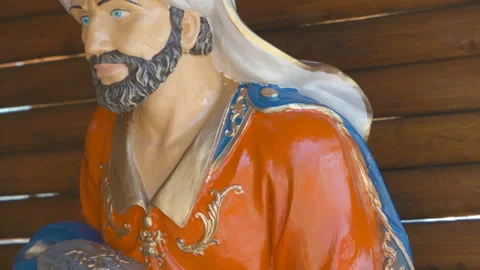 Christmas king with a gift Stock Footage 138406444