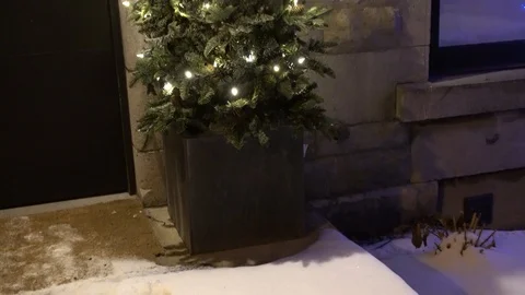 Christmas Lights Outside Vídeos de archivo 122010844
