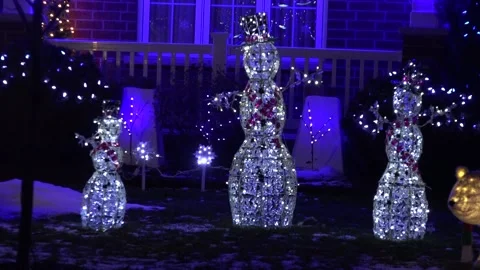 Christmas lights on regular homes in the suburbs Stock-Footage 145143734