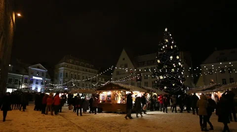 Christmas market in Tallinn, Estonia Stock Footage 59804151
